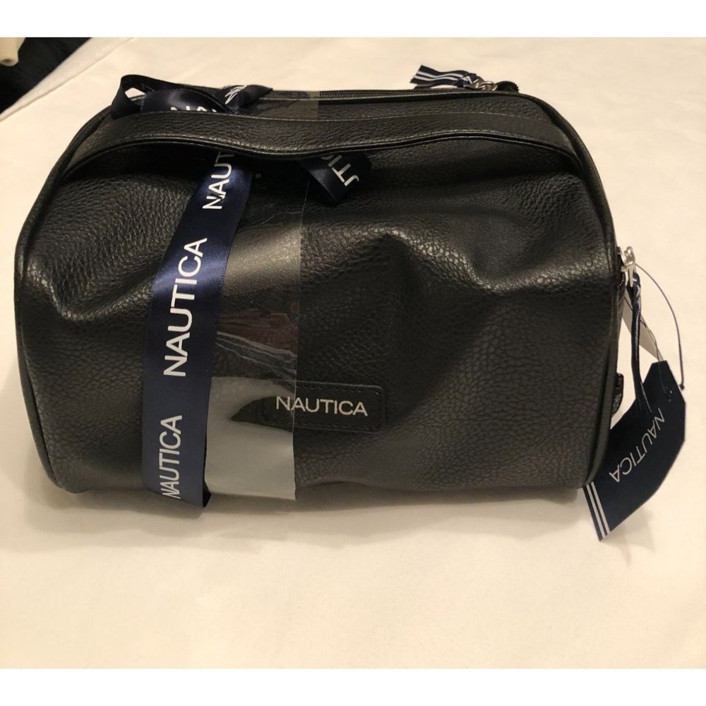 Nautica Womans 2 Piece Train Make up Travel Set Black Vegan Leather New with Tag